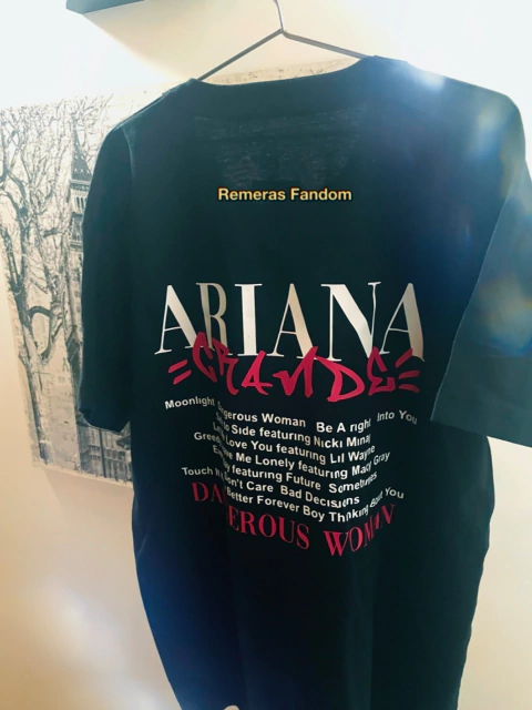 Remera Ariana Grande DW