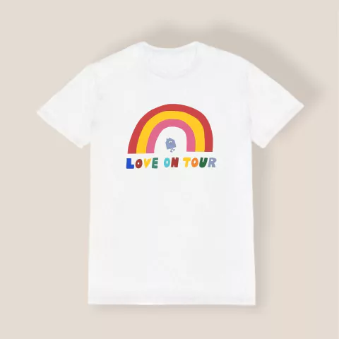 Remera Harry Styles Love on Tour Rainbow