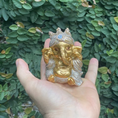 Escultura Trio Ganesha Dourado Com Glitter Resina - comprar online