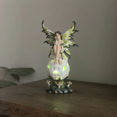 Fada Com Cogumelos LED - Resina (24cm) na internet