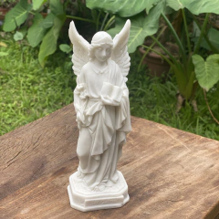 Escultura Arcanjo Gabriel - Mármore (22cm) - comprar online