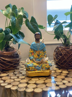 São Francisco de Assis Meditando/Lótus (19cm) - Zenz Arts