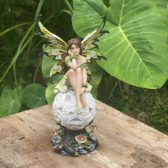 Fada Com Cogumelos LED - Resina (24cm)