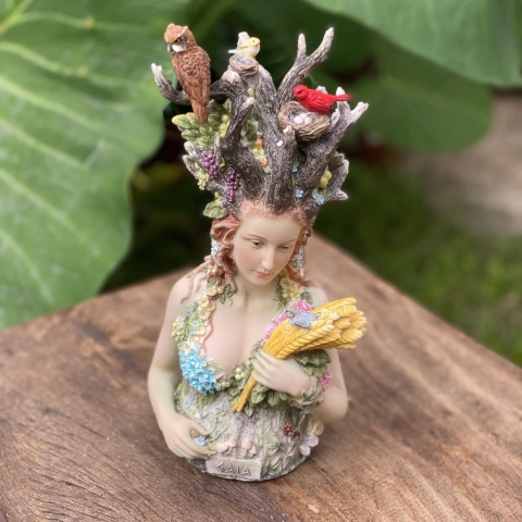 Estátua Deusa Gaia "Mãe-Terra" - Resina (25cm)