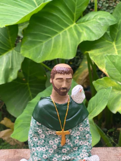 Escultura São Francisco de Assis Meditando 19cm na internet