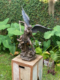 Escultura São Miguel Arcanjo - Veronese (78cm) - comprar online