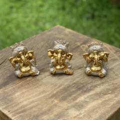 Escultura Trio Ganesha Dourado Com Glitter Resina