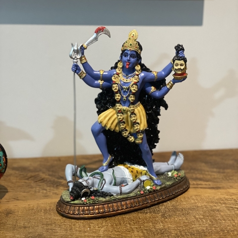 Escultura Kali Deusa Hindu - Resina - comprar online