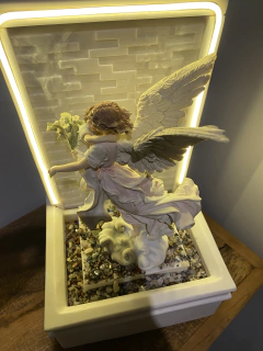 Fonte Anjo Pintado à mão - Marmorite (45cm) - Bi-Volt na internet