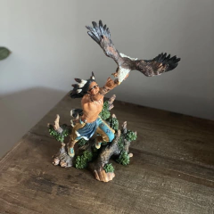 Escultura Índio com Águia - Veronese 32cm