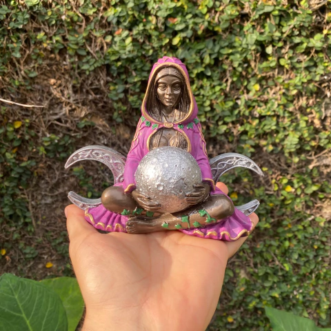 Estatueta Hécate "Deusa da Magia " - Resina (15cm)