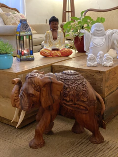 Elefante em Madeira Suar - Manto Entalhado 50cm (Bali)