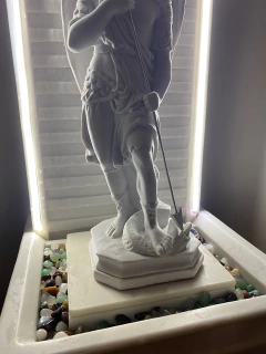 Fonte Arcanjo Miguel - Marmorite (62cm) - Zenz Arts