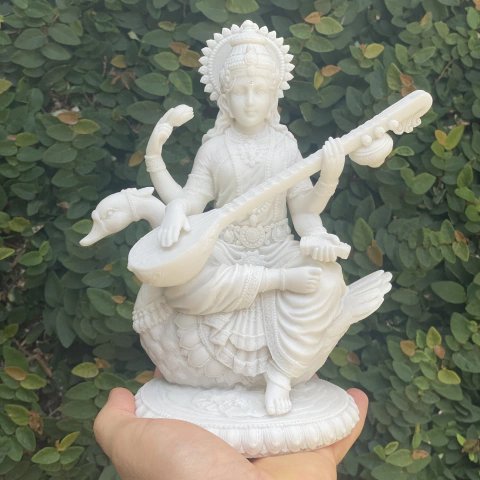 ESCULTURA DEUSA HINDU SARASWATI MÁRMORE