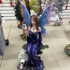 Fada com Lobo - Resina (23cm) - loja online