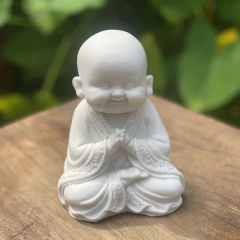 Escultura Buda Respeito - Resina (16cm) na internet