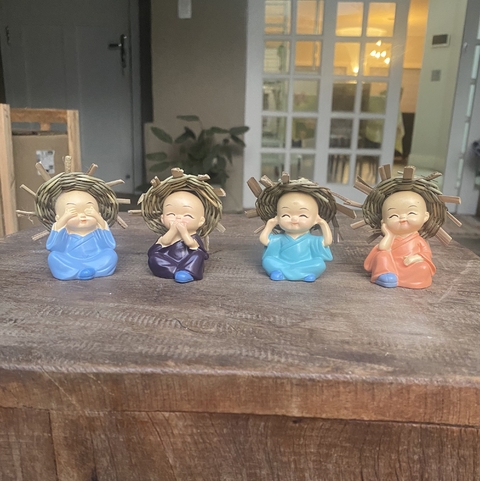 Monges Sábios Chapéu Palha- Resina (5.5cm) - comprar online