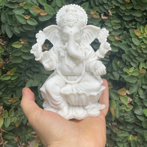 Escultura Ganesha Lótus - Marmorite (16cm)