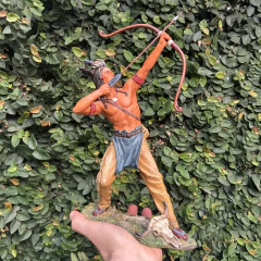 Escultura Índio com flecha - Veronese 31cm na internet