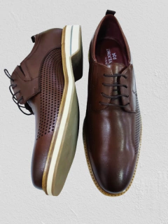 SAPATO SOCIAL DERBY VILLAGE GUCCI ALBANESE COR CASTANHO - comprar online