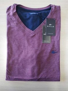 Camiseta Masculina Sallo Majenta Gola V Slim - comprar online