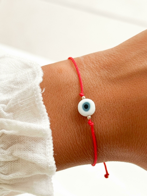 Pulsera Amuleto Blanco de Hilo Rojo - comprar online
