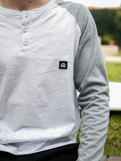 REMERA ML SPIRATA (GRIS CLARO/ GRIS OSCURO) - comprar online