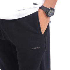 JOGGING ADAMSI (NEGRO) en internet