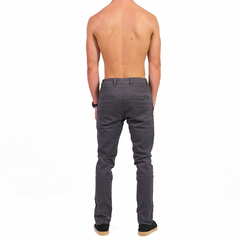 PANTALÓN CHINO SEROLIS (GRIS OSCURO) - OUTLET - comprar online