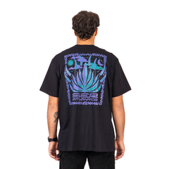 REMERA WAKAME (NEGRO)