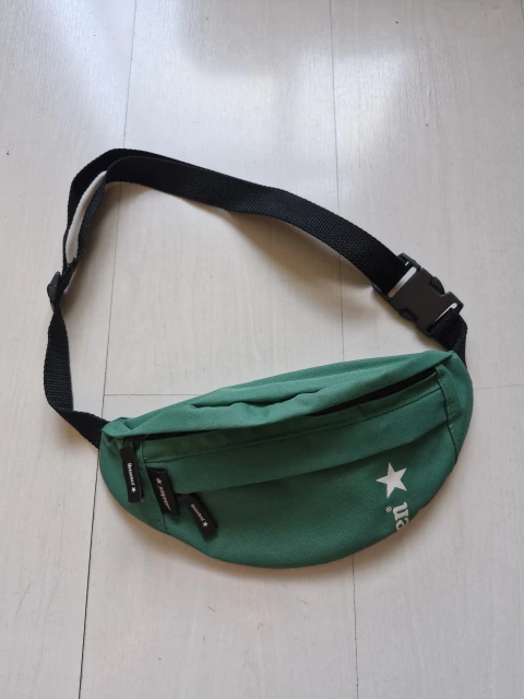 Pochete Heineken verde