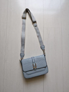 Bolsa tiracolo azul clara