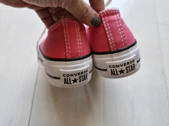 Converse plataforma rosa cano baixo 33 na internet