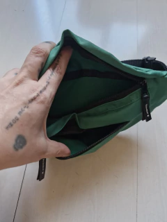 Pochete Heineken verde - Brechó SP