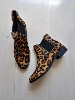Bota em couro animal print Loucos&Santos 35 - comprar online