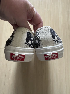 Vans Authentic Skull 35 - Brechó SP
