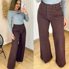 Calça Pantalona Wide Leg Sarja Botões Marrom