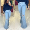 Calça Jeans Flare Clara c/ Rasgo Rayane