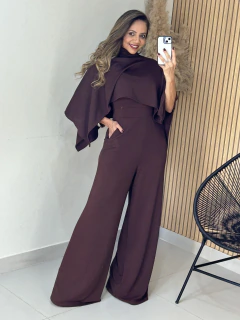 Macacão Pantalona com Capa Gola Alta Marrom Ruth