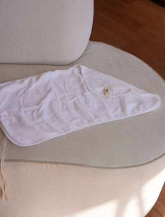 kit conforto - 2 panos atoalhados + porta-fraldas azul off-white na internet