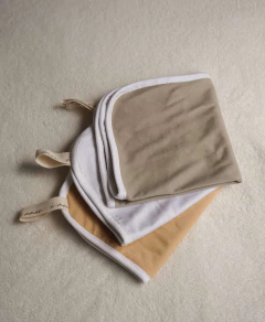 kit cuidado - 3 paninhos de boca + nécessaire - comprar online