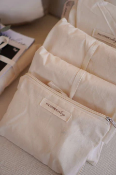 kit cuidado - 3 paninhos de boca + nécessaire - comprar online