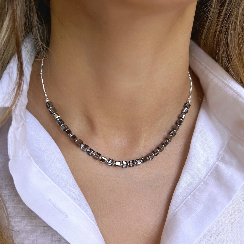 Collar Cali Con Cubos De Cristal thumbnail 3