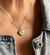 Collar con Relicario Refugio en internet