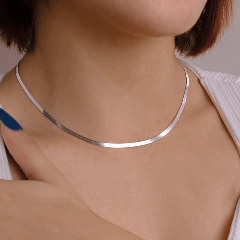 COLAR CHOKER LAMINADA FITA 40 CM - Modelo Gisele