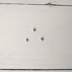 Calotas flor de 6 mm x 100 uni. - Armado Shop