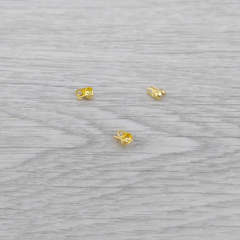 Tapa nudo 2,4 mm x 50 uni. DORADO