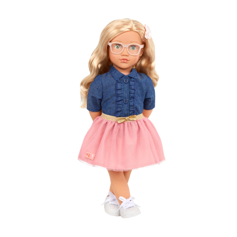 Muñeca Emily con pollera de tul rosado y camisa de jean