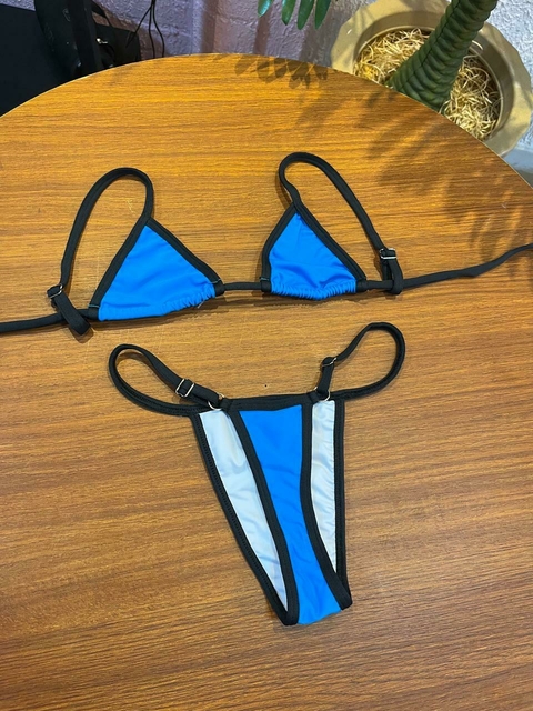 Cortininha Marquinha- Azul Piscina/Preto
