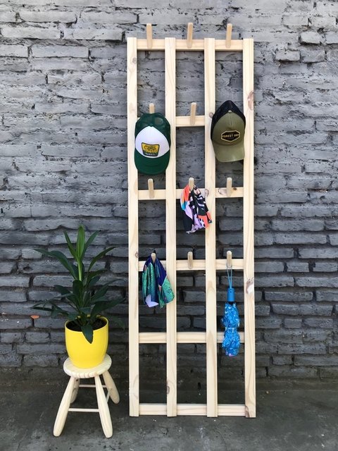 Perchero escandinavo